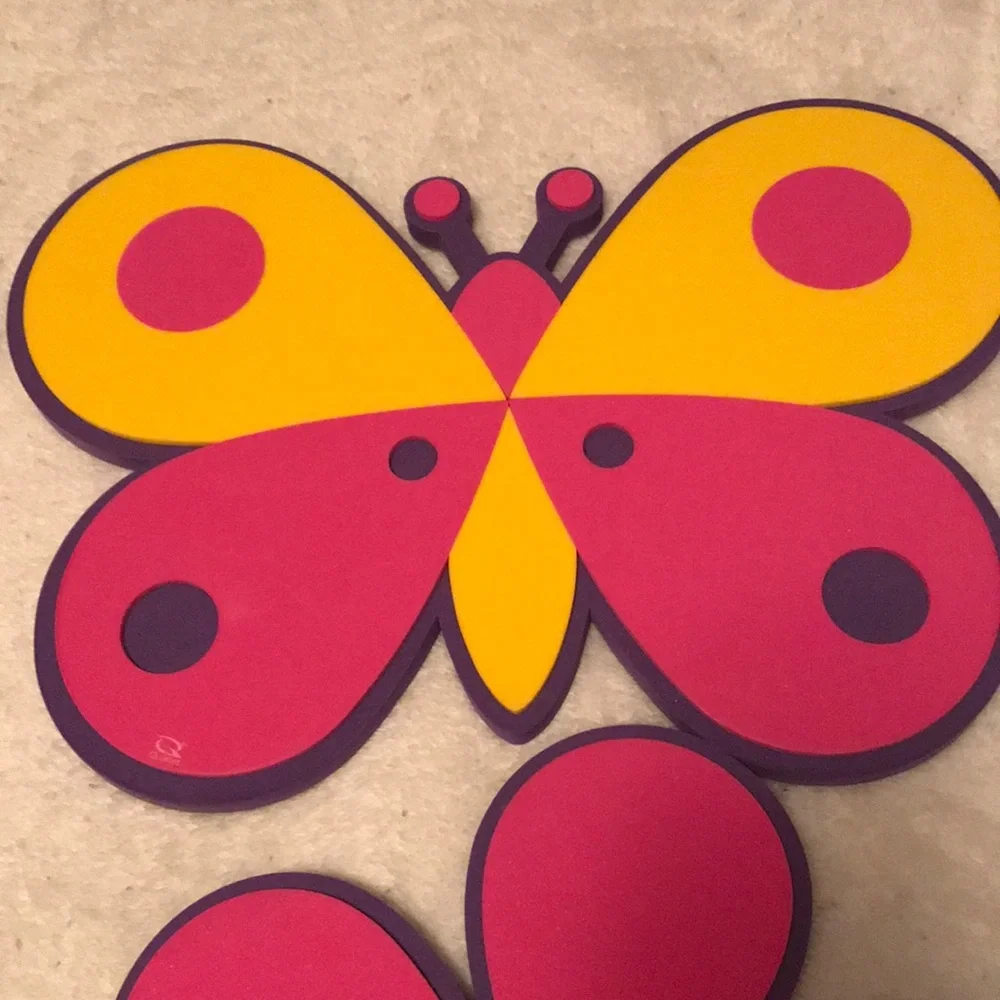 Quartet Butterfly and Daisy Wall Decorations